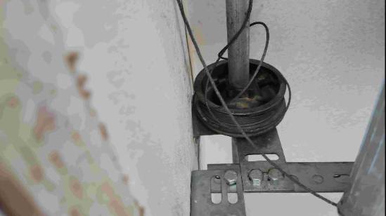 Garage-door-cable-off-of-cable-drum